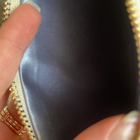 Mrs Wristlet Clutch Wallet Travel Pouch in Cream - Picture 4 of 4